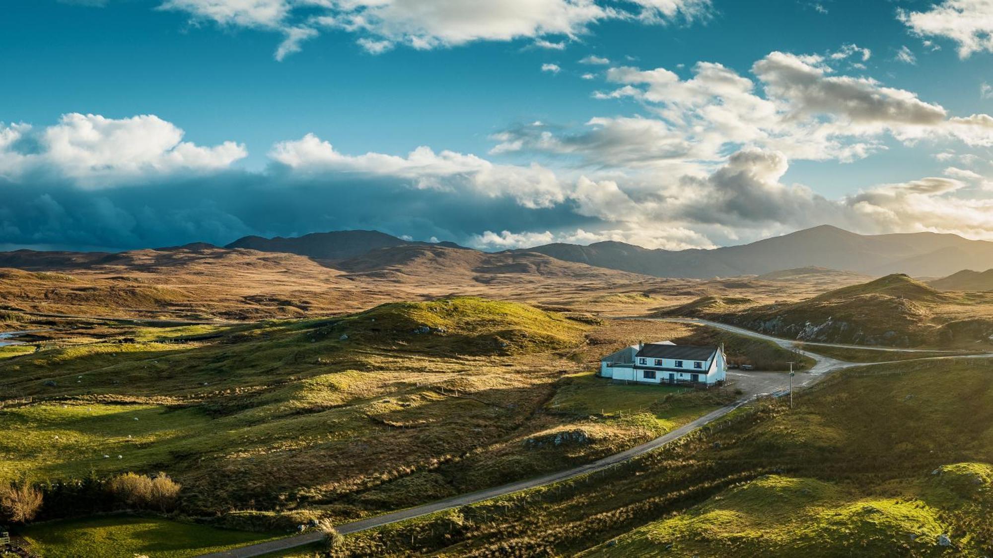 The Loch Erisort Hotel Balallan Exterior photo